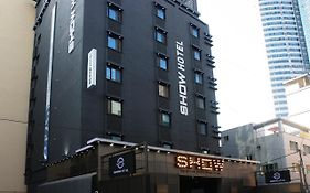 Show Hotel